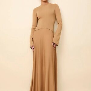 NWT Soglio Dress Camel